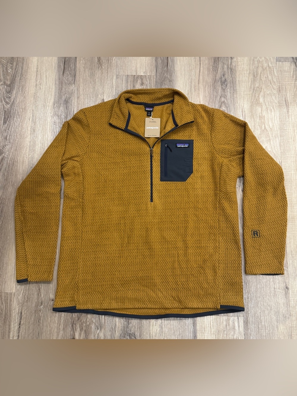 Patagonia Men's R1® Air Fleece Zip-Neck